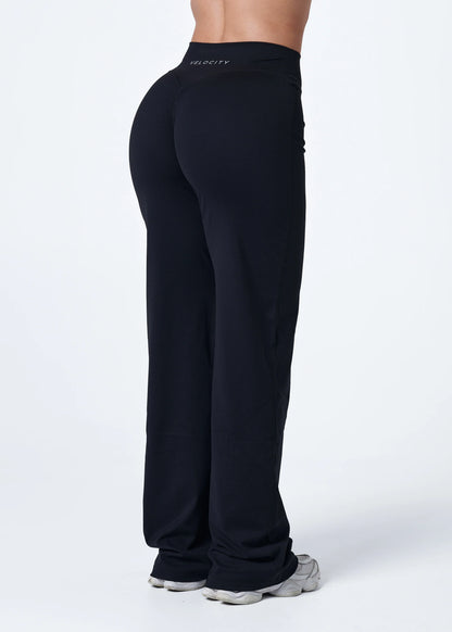 Form straight leg pants